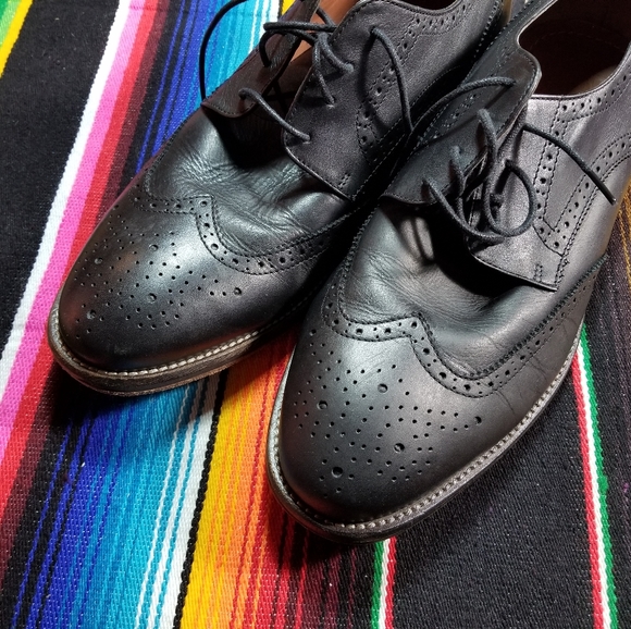 Wingtip Shoes - Picture 3 of 6